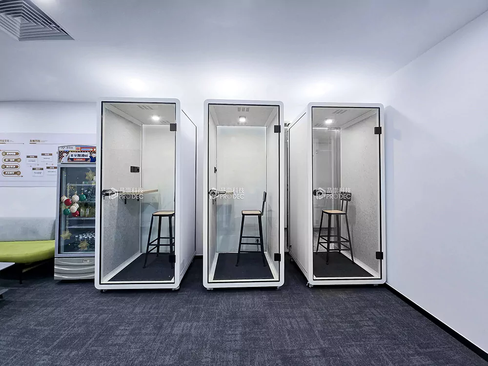 Advantages of Soundproof Booths
