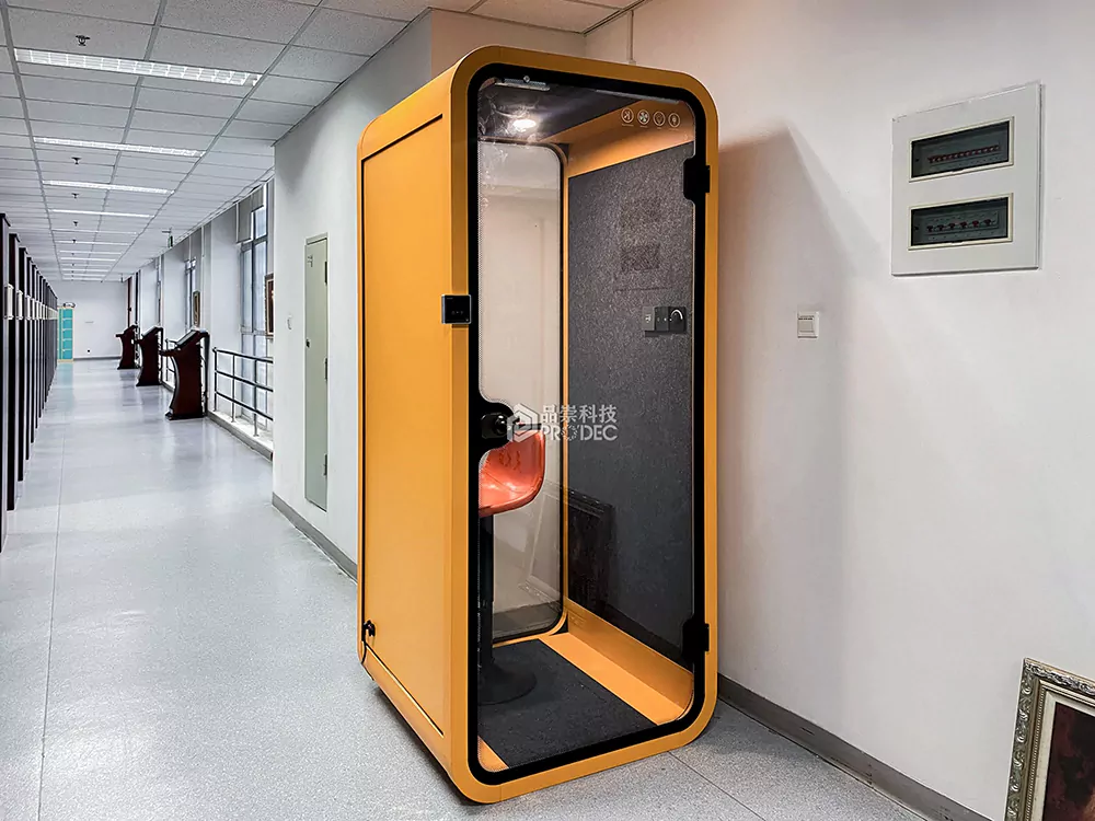 Ventajas de utilizar cabinas insonorizadas como salas de fumadores en Japón